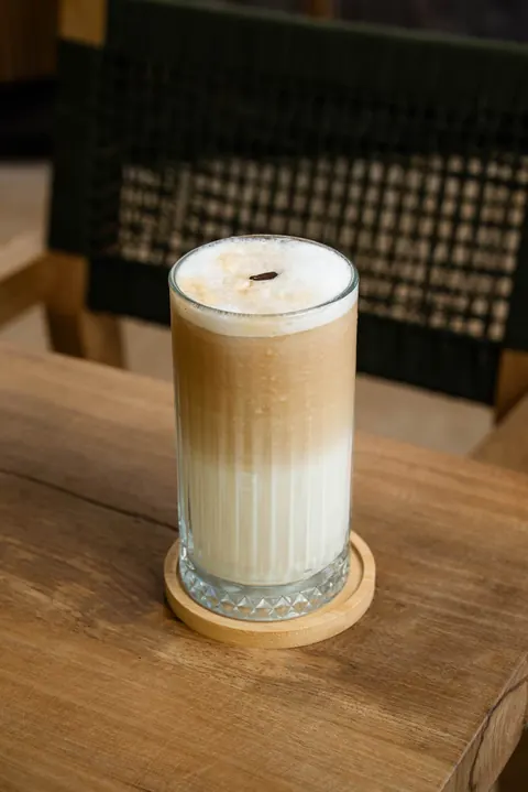 Latte frío en CHAK, La Veleta, Tulum